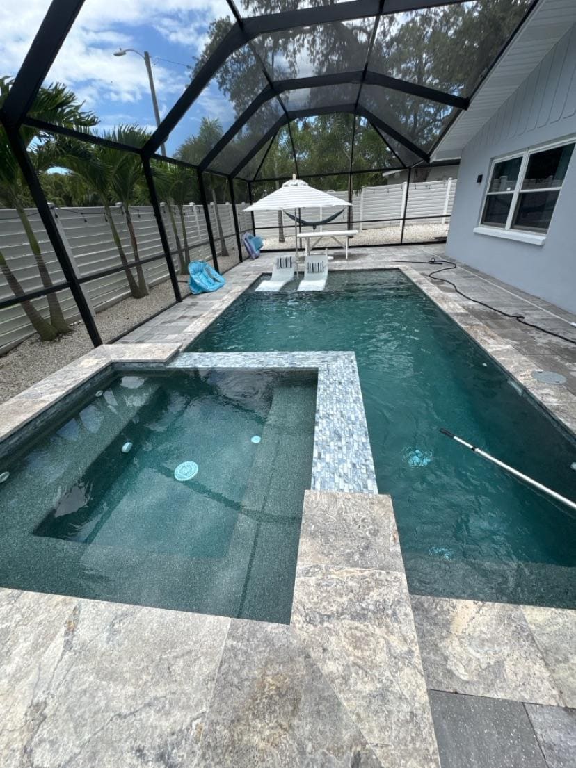 Pool bi-weekly maintenance and cleaning service